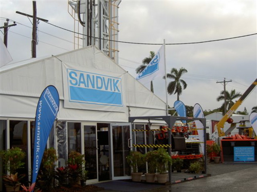 Photo of a sanvdik marquee